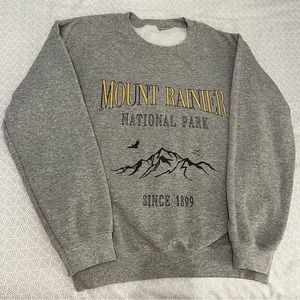 NWOT Mt Rainier Crewneck